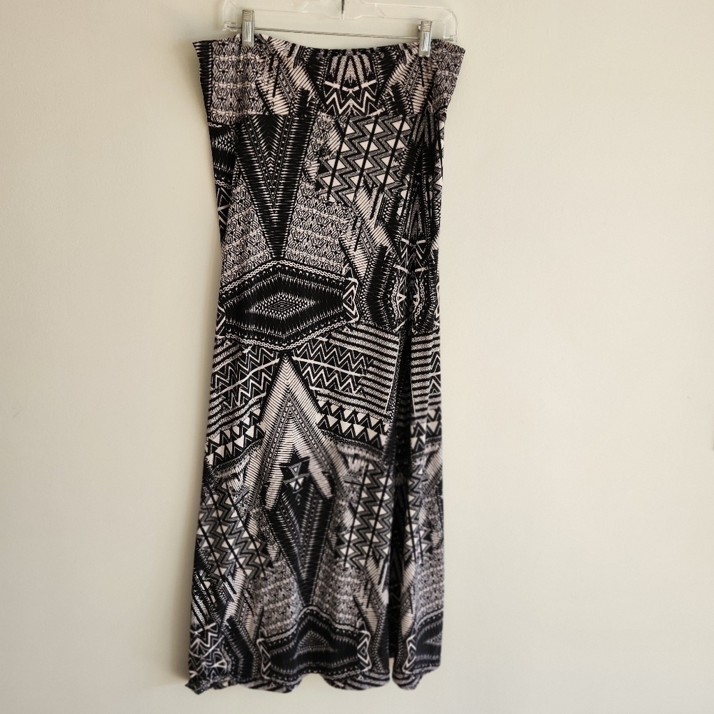 Long black and white skirt